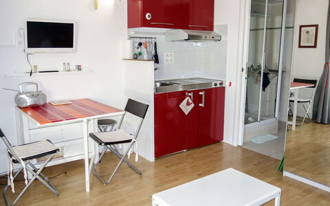 Le Clos des Lavandes: Room, Furniture, Property, Red, Interior Design, Floor, Building, Table, Kitchen, Major Appliance