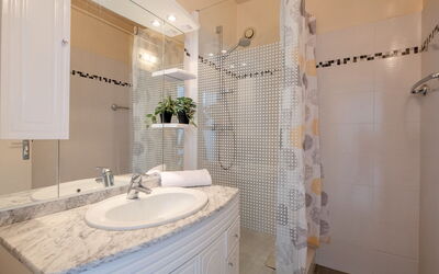 Accommodation:&nbsp;Le Maxime 455.1