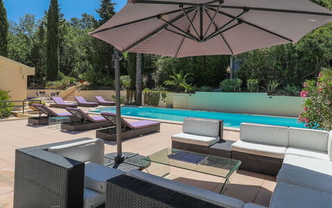 Les Toscanes: Plant, Furniture, Table, Tree, Azure, Shade, Building, Couch, Outdoor Table, Outdoor Furniture