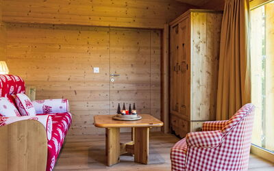Accommodation:&nbsp;Mirabeau 8 706.1