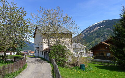 Feu de Joie: Natural Landscape, Property, House, Mountain, Tree, Town, Cottage, Rural Area, Sky, Spring