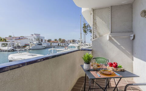 Symar: Property, Building, Room, Real Estate, Balcony, House, Apartment, Furniture, Vacation, Architecture