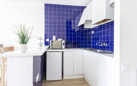 Symar: Tile, Room, Property, Blue, Interior Design, Kitchen, Architecture, Furniture, Building, Wall