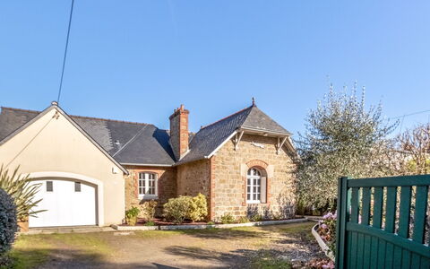 Le Petit Biyou: Sky, Plant, Window, Building, Tree, House, Land Lot, Cottage, Door, Residential Area