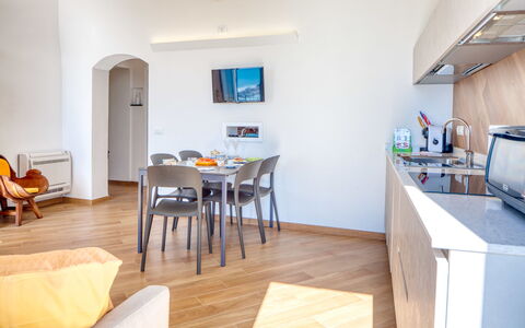 Il Balcone Sul Prino - Imperia: Room, Property, Furniture, Building, Interior Design, Floor, House, Real Estate, Table, Apartment