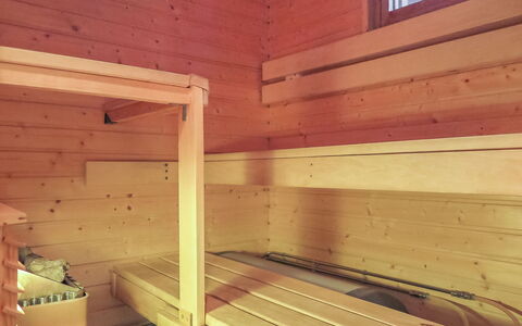 Lemmenliekki 2: Wood, Sauna, Wood Stain, Hardwood, Plank, Lumber, Varnish, Plywood, Log Cabin