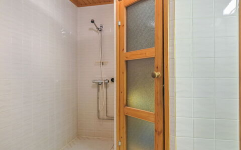 Lemmenliekki 2: Wall, Flooring, Plumbing Fixture, Floor, Wood, Bathroom, Interior Design, Ceiling, Plumbing, Room
