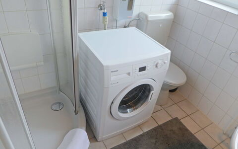 Reuse: Washing Machine, Major Appliance, Clothes Dryer, Laundry Room, Home Appliance, Laundry, Property, Toilet, Room, Bathroom