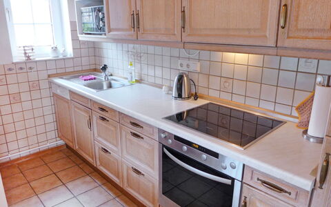 Reuse: Countertop, Property, Kitchen, Cabinetry, Room, Furniture, Sink, Tile, Floor, House