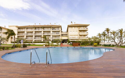 Golf Sant Jordi: Property, Building, Real Estate, Resort, Residential Area, Swimming Pool, Sky, Condominium, Architecture, House