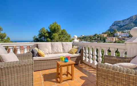 Chill Out: Property, Furniture, Real Estate, Room, Wicker, Home, House, Table, Building, Patio