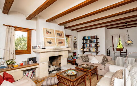 Villa Casablanca: Room, Property, Ceiling, Interior Design, Living Room, Building, Furniture, House, Home, Beam