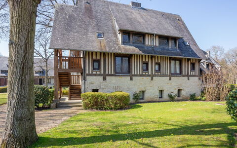 Les Hauts de Deauville: Plant, Sky, Building, Property, Window, Tree, House, Grass, Land Lot, Cottage