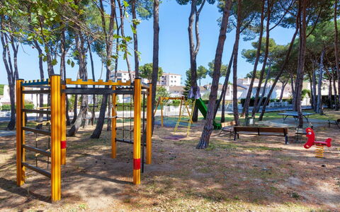 Nautic Ii: Playground, Public Space, Outdoor Play Equipment, Swing, Human Settlement, Tree, City, Recreation, Leisure, Sky
