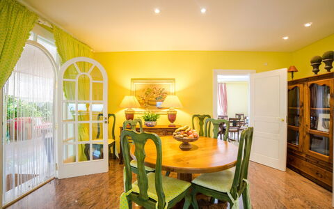 Villa Can Mandol: Room, Dining Room, Property, Ceiling, Green, Furniture, Yellow, Interior Design, Building, Floor