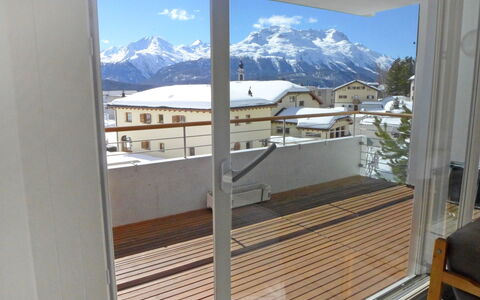 Chesa sur Puoz 7: Property, Room, Window, Real Estate, House, Glass, Interior Design, Building, Daylighting, Window Treatment