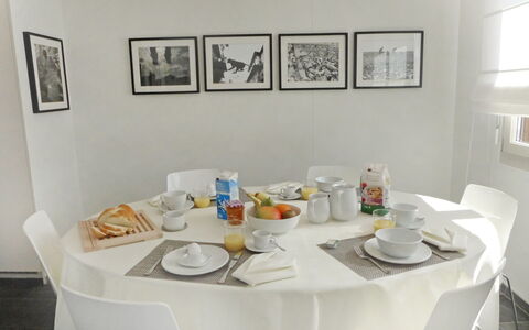 Chesa sur Puoz 7: Room, Property, Table, Dining Room, Furniture, Interior Design, Restaurant, Meal, Breakfast, Building