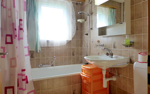 Saskia: Brown, Mirror, Tap, Sink, Plumbing Fixture, Property, Bathroom Sink, Bathroom, Purple, Building