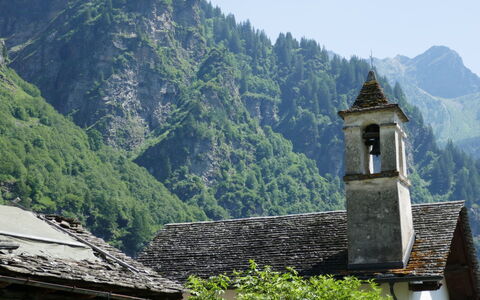 Rustico Nurell: Roof, Hill Station, Mountainous Landforms, Mountain, Mountain Village, Mountain Range, Mount Scenery, Alps, Tree, Building