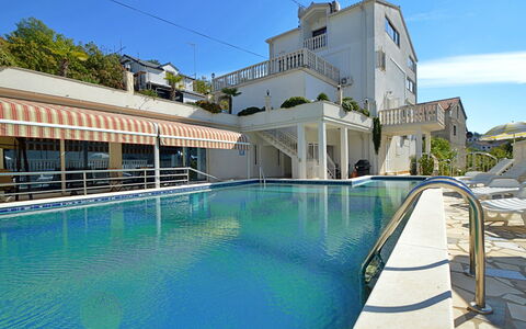 Ojdana: Water, Sky, Mountain, Azure, Beach, Coastal And Oceanic Landforms, Leisure, Horizon