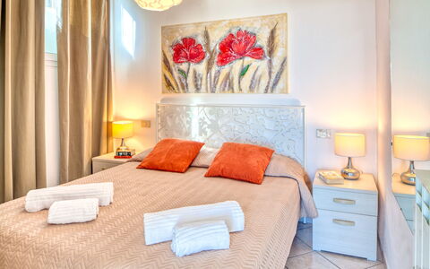 Il Geranio Sant'elmo - Diano Marina: Bedroom, Room, Furniture, Property, Interior Design, Bed, Suite, Orange, Wall, Building