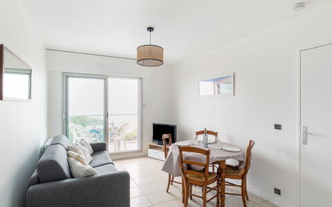Accommodation:&nbsp;Claire 241.2