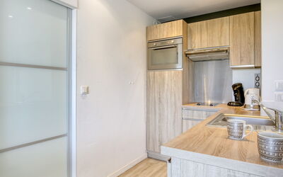 Accommodation:&nbsp;Claire 241.1