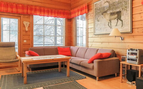 Riekkoluosto: Balcony, Apartment, Shade, Glass, Condominium, Handrail, Porch, Daylighting, Deck, Outdoor Furniture