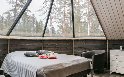 Arctic Light Hut: Wood, Ceiling, Floor, Hardwood, Wood Stain, Light Fixture, Wood Flooring, Plank, Shade, Daylighting