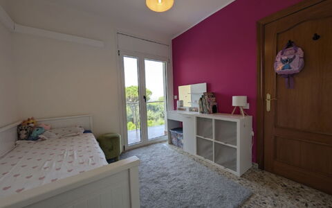 Style: Furniture, Interior Design, Flooring, Floor, Room, Bedroom, Apartment, Lighting, Bed, Pink