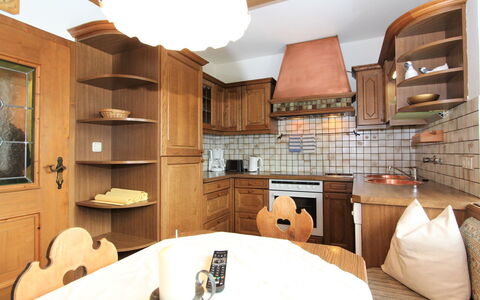 Am Ziller: Room, Property, Interior Design, Furniture, Building, Ceiling, Cabinetry, Kitchen, House, Home