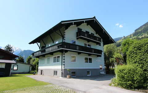 Am Ziller: House, Property, Architecture, Building, Home, Real Estate, Roof, Estate, Grass, Mountain Range
