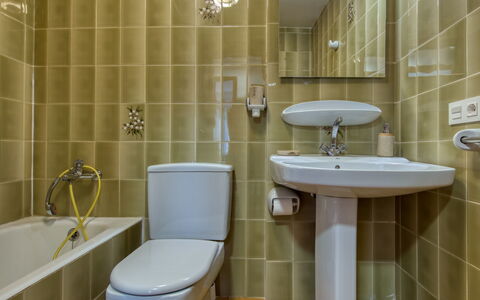 Calpe Calp 1110: Bathroom, Property, Tile, Room, Toilet, Tap, Wall, Plumbing Fixture, Purple, Ceramic