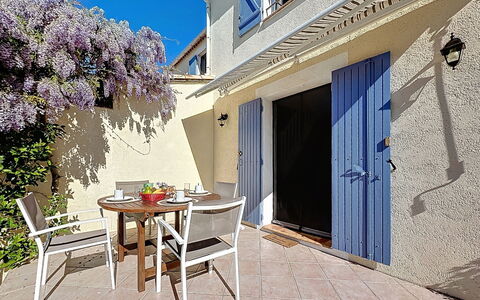 Papaye: Apartment, Resort, Chair, Shade, Balcony, Kitchen & Dining Room Table, Restaurant, Eco Hotel, Hotel