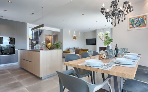 Grande: Dining Room, Room, Furniture, Property, Interior Design, Ceiling, Building, Countertop, Floor, Table