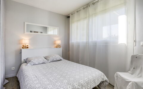Arcachon 204: Bedroom, Bed, Furniture, Room, Property, Bed Sheet, White, Bedding, Interior Design, Bed Frame