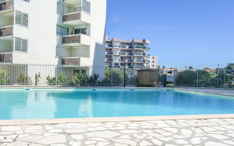 Arcachon 204: Water, Building, Plant, Property, Sky, Swimming Pool, Azure, Window, Tree, Leisure