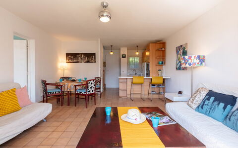 Les Jardins D'Hélios: Furniture, Table, Azure, Wood, Interior Design, Flooring, Floor, Houseplant, Living Room, Comfort