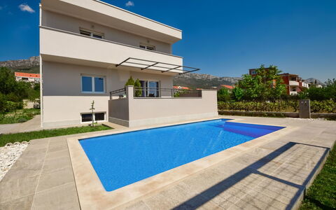 Stella Kastela: Property, Swimming Pool, House, Building, Real Estate, Architecture, Home, Residential Area, Estate, Villa