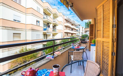 Mariners 2: Property, Building, Real Estate, Room, Balcony, Architecture, House, Apartment, Interior Design, Home