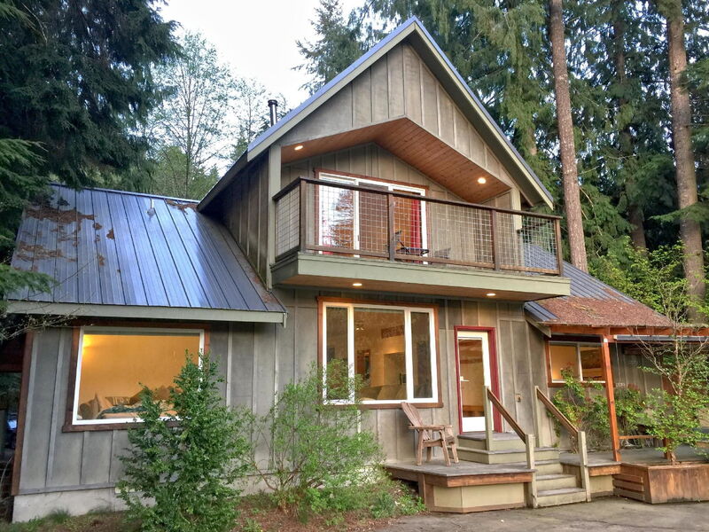 70mbr Pet Friendly Cabin w Hot Tub