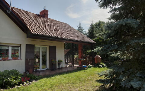 Latków: Grass, Home, Land Lot, Garden, Groundcover, Door, Siding, Farmhouse, Garden Buildings