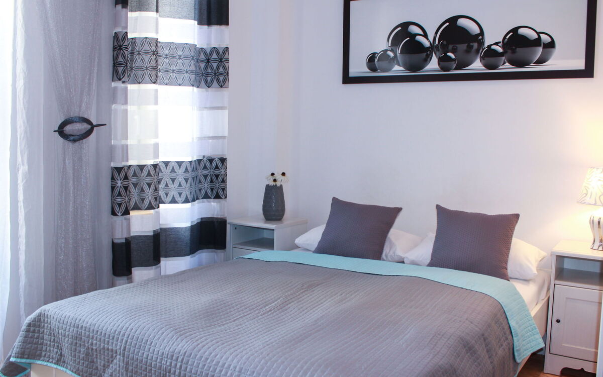 Accommodation:&nbsp;Venus 627.1