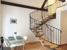 Accommodation:&nbsp;Luna 627.3