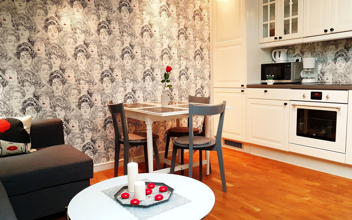 Accommodation:&nbsp;Krupnicza 12 628.5