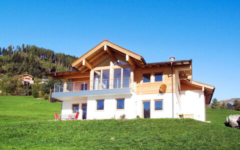 Talmoosen-Bauer: Sky, Plant, Building, Window, Tree, Natural Landscape, Land Lot, House, Grass, Cottage