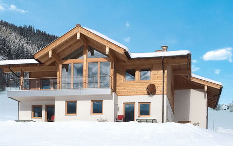 Talmoosen-Bauer: Sky, Cloud, Building, Snow, Window, Tree, House, Slope, Cottage, Siding