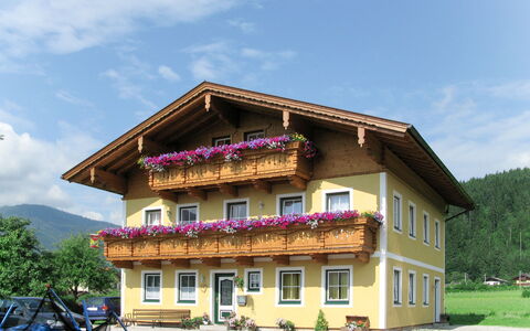 Gruber: House, Property, Building, Home, Roof, Architecture, Real Estate, Balcony, Leisure, Cottage