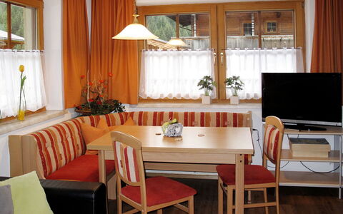 Alpbach 633: Room, Furniture, Interior Design, Property, Building, Table, Living Room, Dining Room, Curtain, House