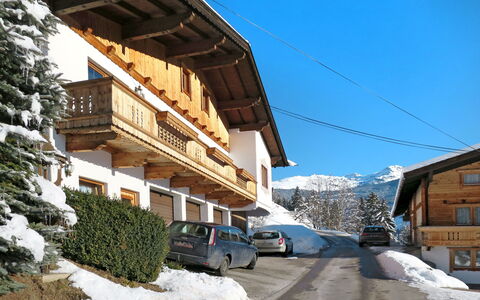 Wildauer: Sky, Building, Snow, Car, Plant, Wheel, Window, Slope, House